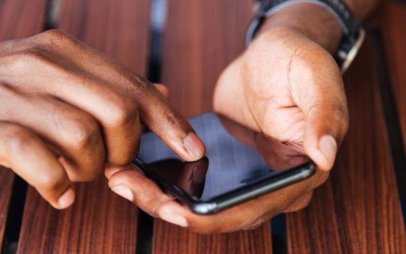 7 ways to avoid a ‘Baba Gloria’ moment on WhatsApp