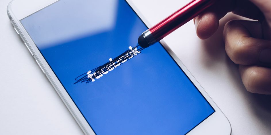 4 Reasons Why Facebook Is Starting to Lose Users